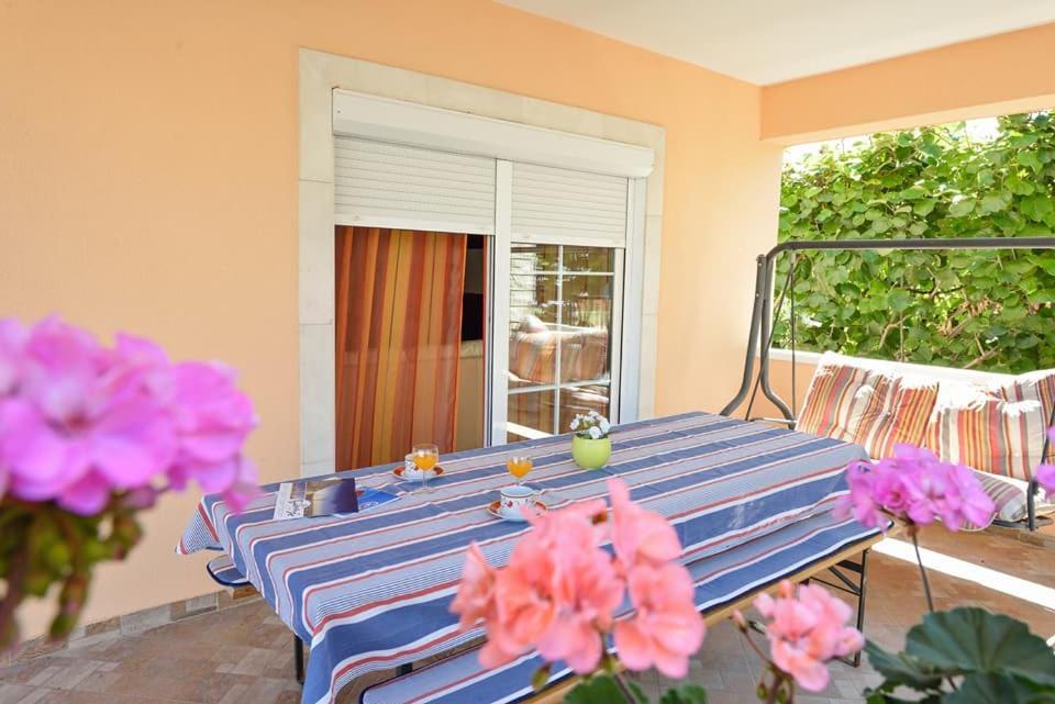 Sreca Apartment Near Beach With Bbq Bibinje Εξωτερικό φωτογραφία