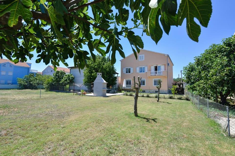 Sreca Apartment Near Beach With Bbq Bibinje Εξωτερικό φωτογραφία