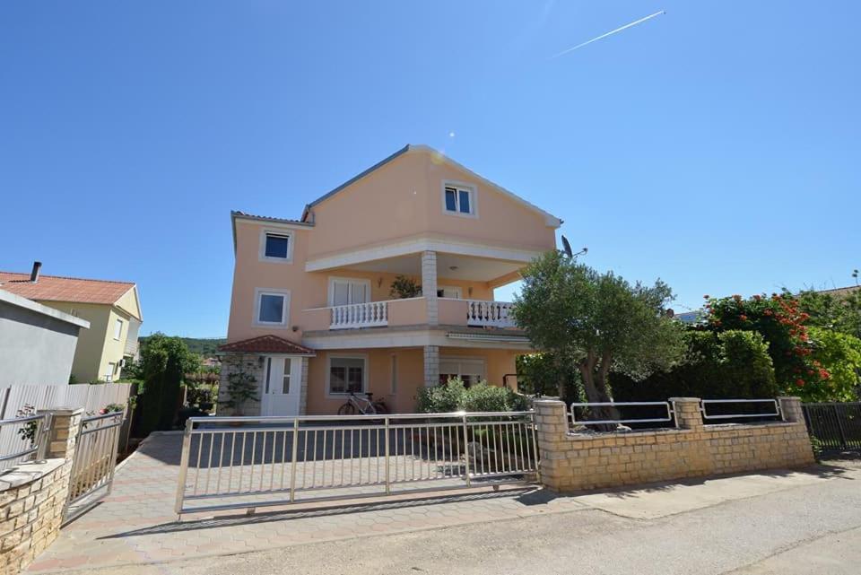 Sreca Apartment Near Beach With Bbq Bibinje Εξωτερικό φωτογραφία