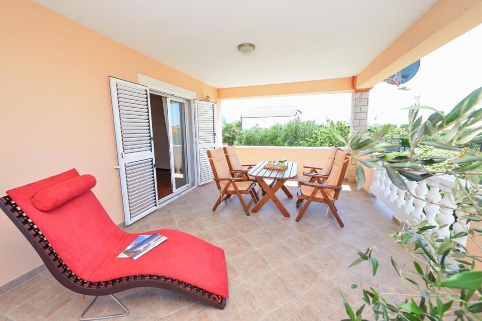 Sreca Apartment Near Beach With Bbq Bibinje Εξωτερικό φωτογραφία