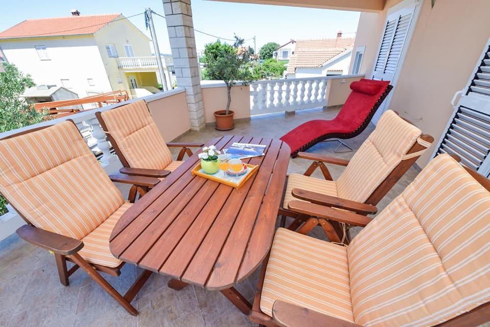 Sreca Apartment Near Beach With Bbq Bibinje Εξωτερικό φωτογραφία