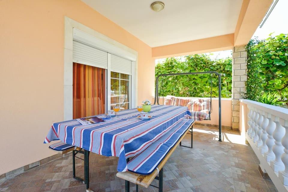 Sreca Apartment Near Beach With Bbq Bibinje Εξωτερικό φωτογραφία