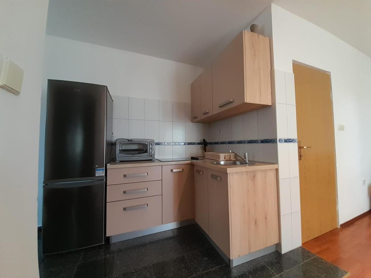 Sreca Apartment Near Beach With Bbq Bibinje Εξωτερικό φωτογραφία